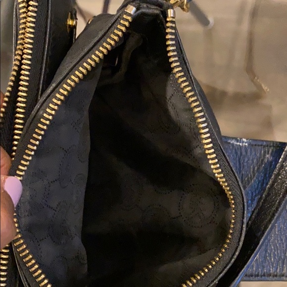 Authentic Michael Kors Double Zipper Crossbody - Picture 5 of 7